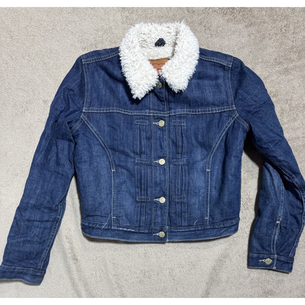 Women’s Levi’s Blue Jean Sherpa Trucker Jacket Size Medium EUC